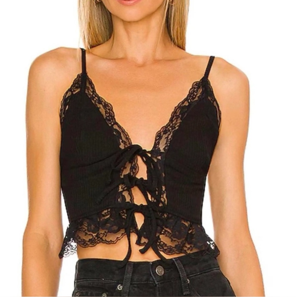 super down avery lace top size small